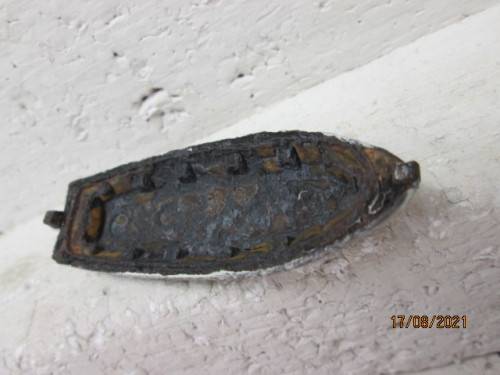 HO / OO SCALE : METAL ROWING BOAT