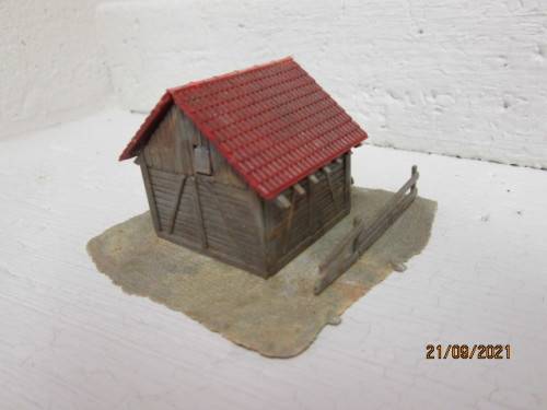 HO SCALE : SMALL WOODEN SHED