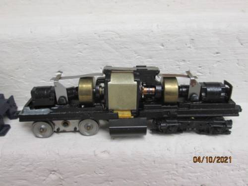 HO SCALE : ATHEARN : SW 1500 SANTE FE DIESEL LOCOMOTIVE