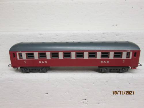 HO SCALE : LIMA SAR : ORANGE EXPRESS - FIRST CLASS COACH