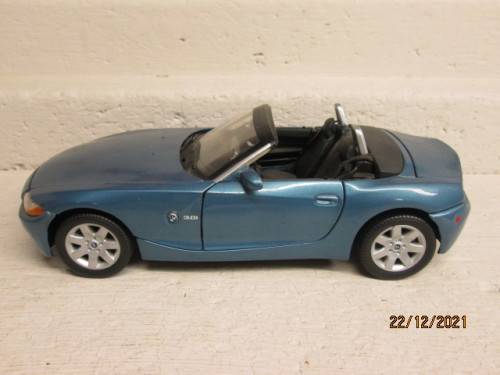 1:18 SCALE : MOTORMAX : BMW Z4