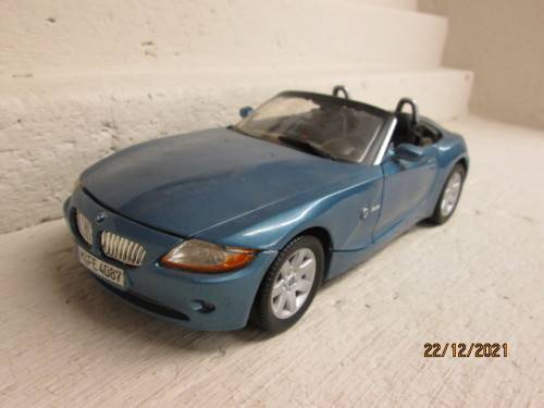 1:18 SCALE : MOTORMAX : BMW Z4