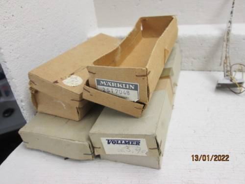 HO SCALE : MARKLIN : STREET LAMPS - X13 - BOXED