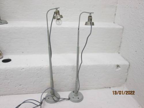 HO SCALE : MARKLIN : STREET LAMPS - X13 - BOXED