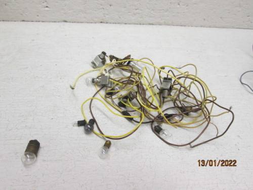 HO SCALE : MARKLIN : STREET LAMPS - X13 - BOXED