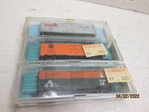 N SCALE : ATLAS : VARIOUS BOX CARS - X3  - BOXED