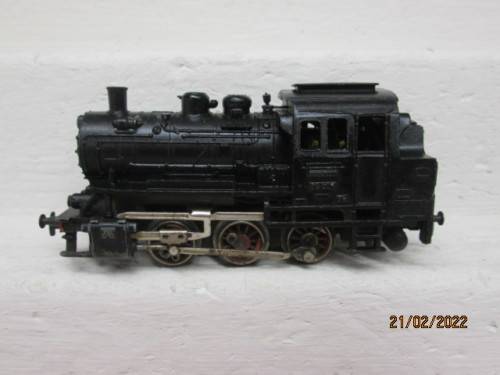 HO SCALE : MARKLIN : 0-6-0 STEAM LOCOMOTIVE