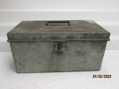 SAR DRIVERS METAL LUNCH BOX - `SKAF TIN`