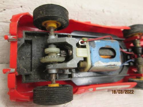 1:32 SCALE : SCALEXTRIC FERRARI SPROT CAR