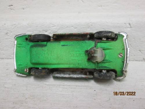 1:32 SCALE : SCALEXTRIC ASTIN MARTIN - DB4