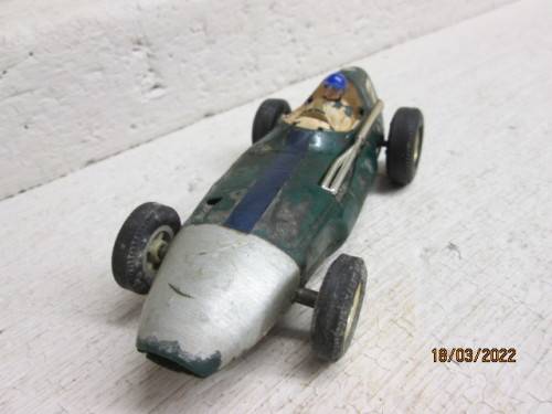 1:32 SCALE : SCALEXTRIC VANWALL SPORTS CAR