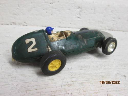 1:32 SCALE : SCALEXTRIC VANWALL SPORTS CAR