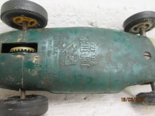 1:32 SCALE : SCALEXTRIC VANWALL SPORTS CAR