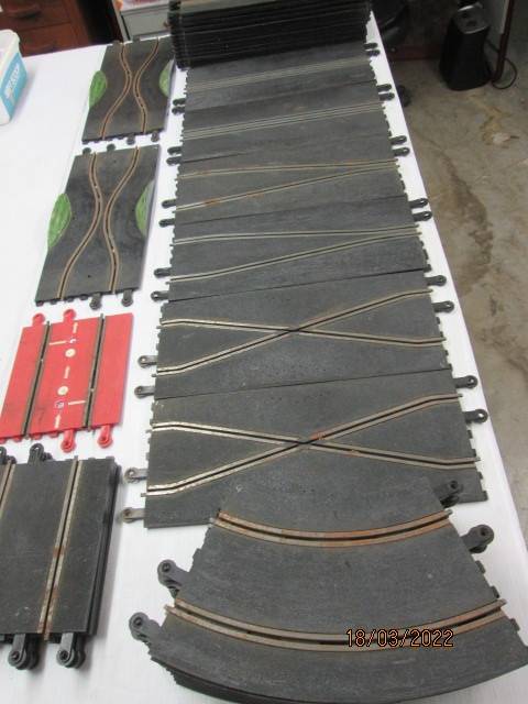 1:32 SCALE : SCALEXTRIC TRACK - X35