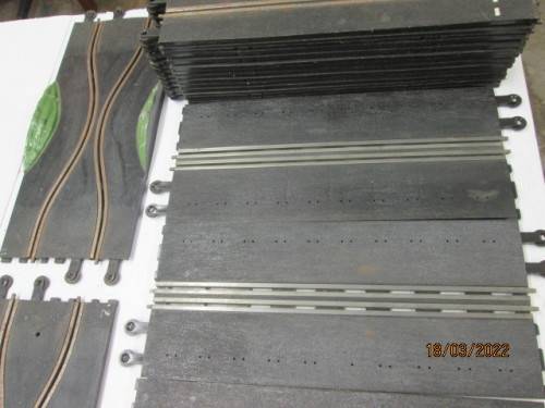 1:32 SCALE : SCALEXTRIC TRACK - X35