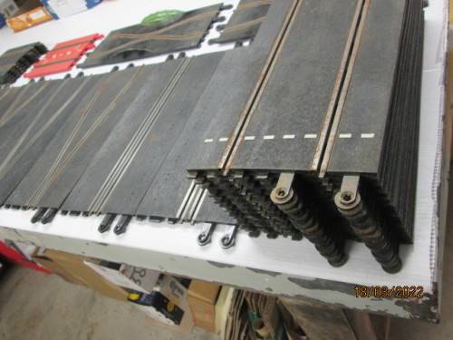 1:32 SCALE : SCALEXTRIC TRACK - X35