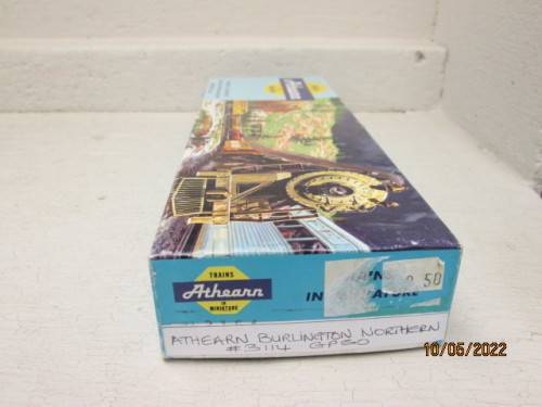 HO SCALE : ATHEARN : G950 - BURLINGTON NORTHERN - DIESEL LOCOMOTIVE - BOXED