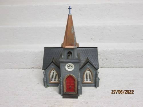 HO SCALE : BACHMANN : LARGE CHURCH