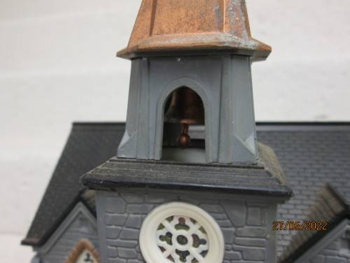 HO SCALE : BACHMANN : LARGE CHURCH