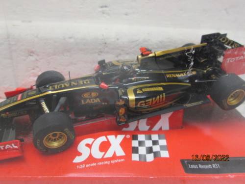 SCX : LOTUS RENAULT R31  : F1 CAR - BOXED
