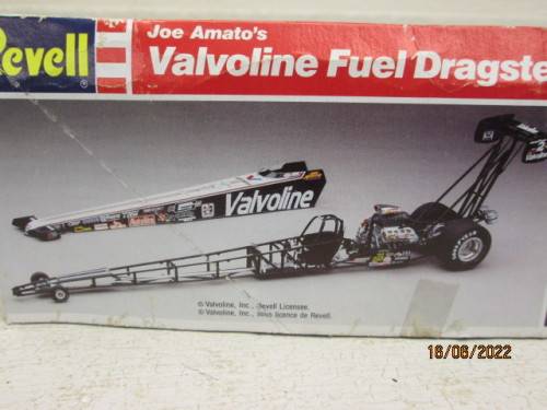 REVELL : 1:25 SCALE VALVOLINE FUEL DRAGSTER - KIT - BOXED