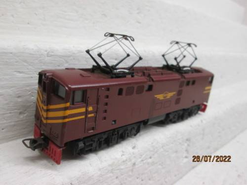 HO SCALE : LIMA : SAR : 5E BROWN - ELECTRIC LOCOMOTIVE