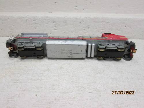 HO SCALE : WALTHERS : SANTA FE - GE-8 40C DIESEL LOCOMOTIVE - BOXED