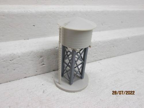 HO SCALE : WATER TOWER