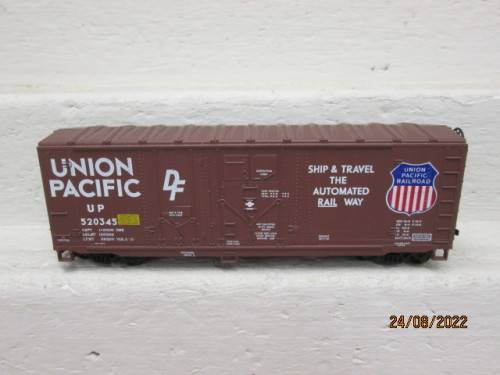 HO SCALE : ATHEARN : 40 FOOT UNION PACIFIC BOX CAR WAGON - BOXED
