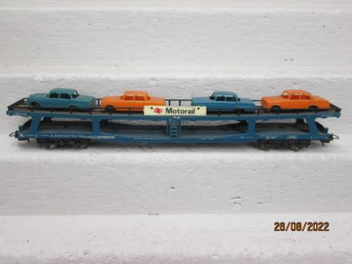 HO SCALE : LIMA : MOTORAIL : BLUE CAR CARRIER - WITH X4 MERCEDES CARS