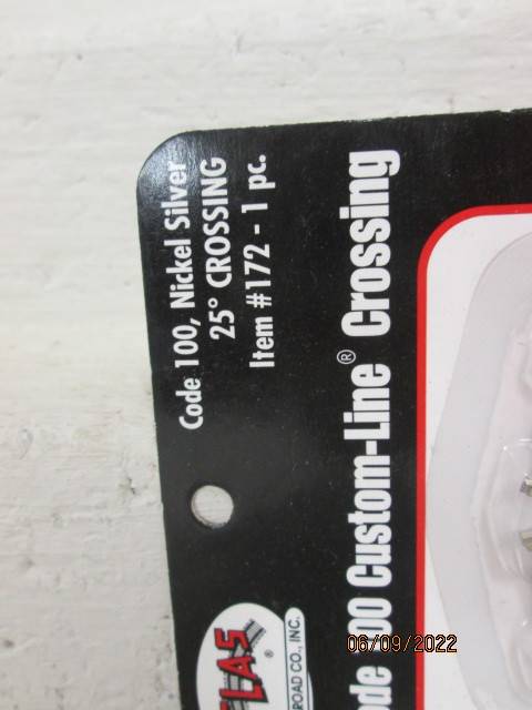 HO / OO SCALE : ATLAS : 25 DEGREE CROSSING - BOXED