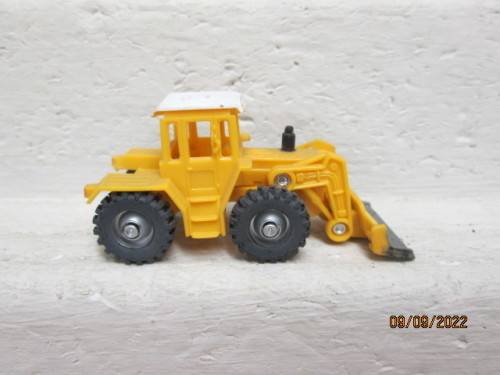 HO SCALE : ENTRY LEVEL BULLDOZER