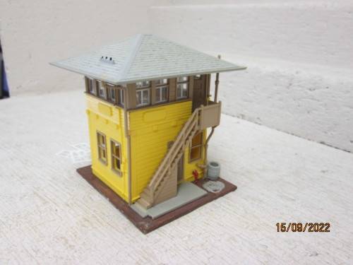 HO SCALE : SIGNAL CABIN