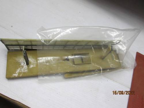 HO / OO SCALE : BUILDING SCRAPYARD - X3 BEERBOXES