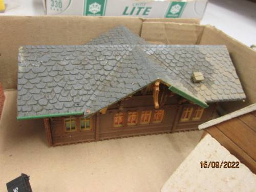 HO / OO SCALE : BUILDING SCRAPYARD - X3 BEERBOXES