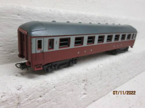 HO SCALE : LIMA : SAR - ORANGE EXPRESS - IST CLASS COACH