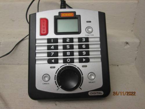 OO SCALE : HORNBY : DCC - DIGITAL CONTROLLER