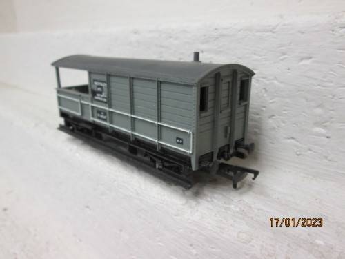 OO SCALE : BACHMANN : 20 TON BR BRAKE VAN - BOXED