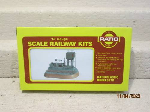 N SCALE: RATIO: LOCOMOTIVE SERVICING DEPOT - KIT - BOXED
