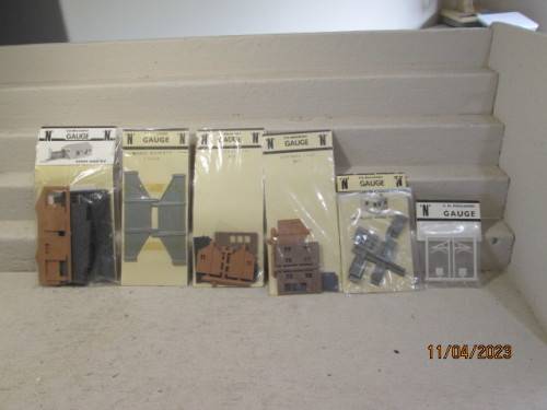 N SCALE: S.N MOULDINGS: X6 KITS - BOXED
