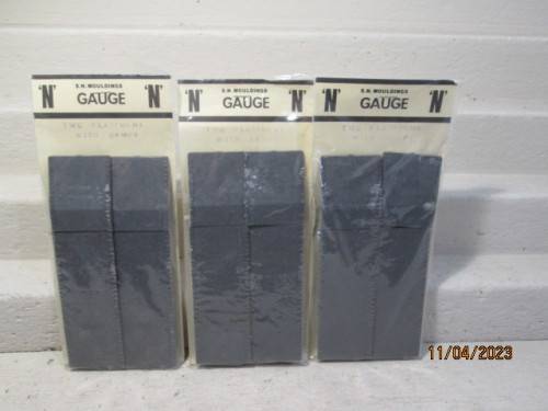 N SCALE: S.N MOULDINGS:  x3 PLATFORM WITH LEADING RAMP KITS - BOXED