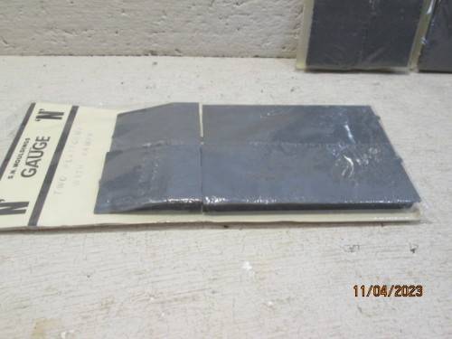 N SCALE: S.N MOULDINGS:  x3 PLATFORM WITH LEADING RAMP KITS - BOXED