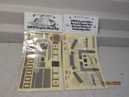 N SCALE: PROTO TYPE MODELS: X2 PAPER KITS - BOXED