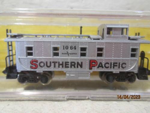 N SCALE : ATLAS : SOUTHERN PACIFIC CABOOSE - BOXED