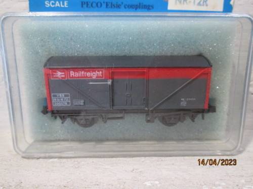 N SCALE : PECO : BRITISH RAIL FREIGHT - BOX CAR - BOXED