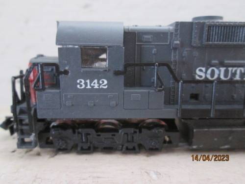N SCALE : CON-COR : SOUTHERN PACIFIC - DIESEL LOCOMOTIVE - BOXED