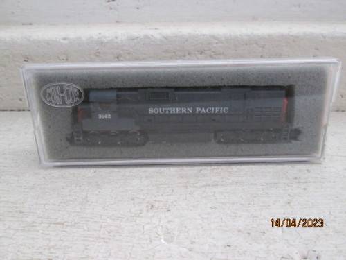 N SCALE : CON-COR : SOUTHERN PACIFIC - DIESEL LOCOMOTIVE - BOXED