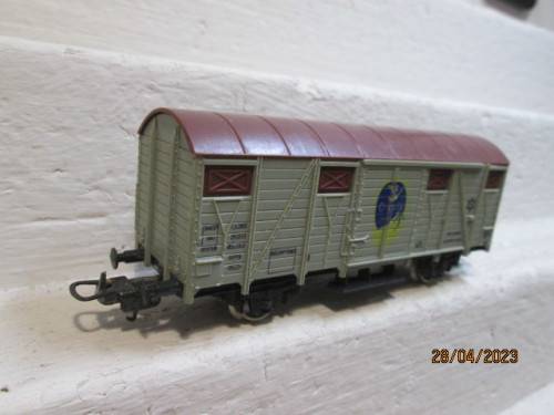 HO SCALE : LIMA : BOX CAR -  CHIQUITA