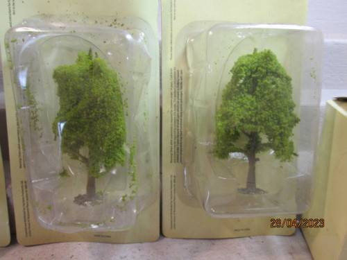 HO / OO SCALE : TREES X7 - BOXED