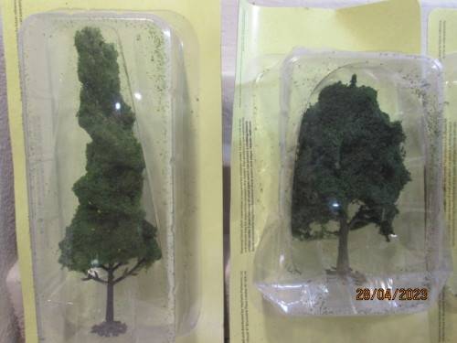 HO / OO SCALE : TREES X6 - BOXED